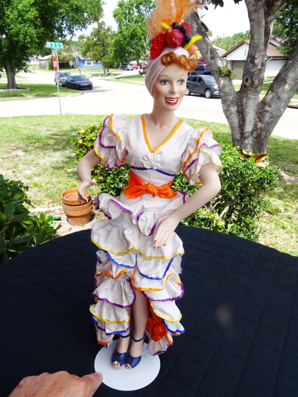 1996 Hamilton Collection I Love Lucy Porcelain Doll Carmen Miranda